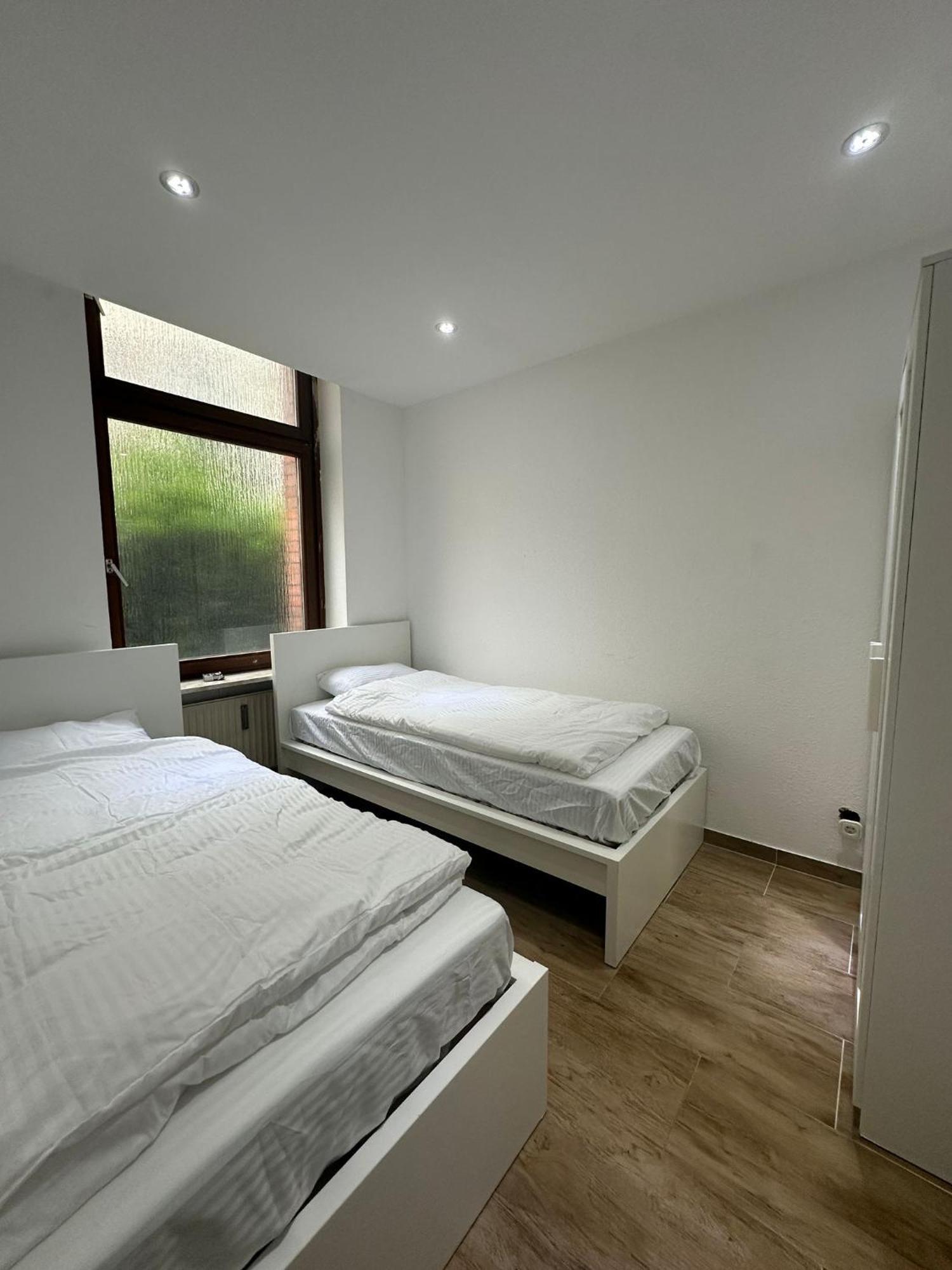 Erdgeschoss Wohnung Wiesbaden Stadtmitte 2 Zimmer Kueche Bad Zewnętrze zdjęcie
