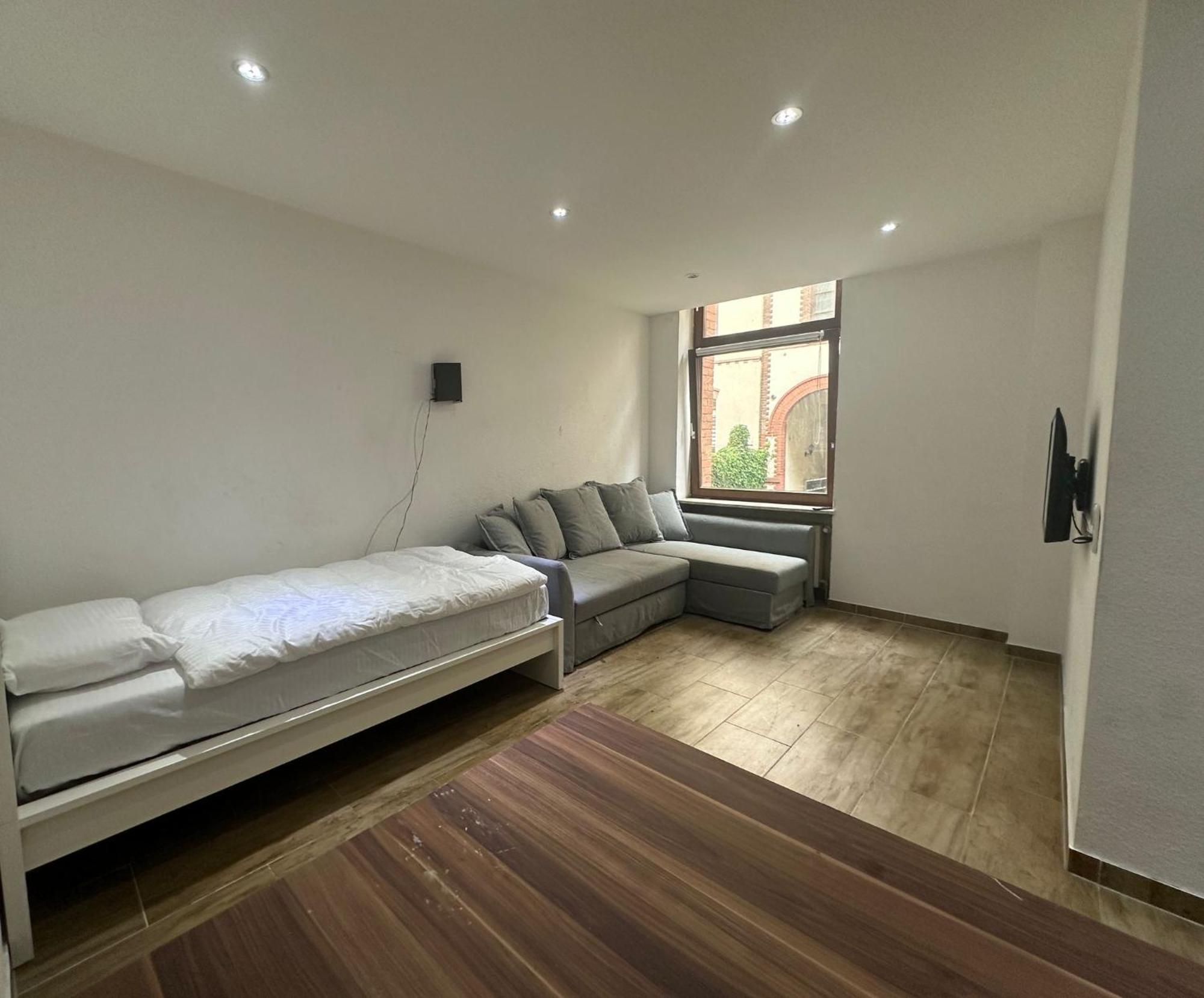 Erdgeschoss Wohnung Wiesbaden Stadtmitte 2 Zimmer Kueche Bad Zewnętrze zdjęcie
